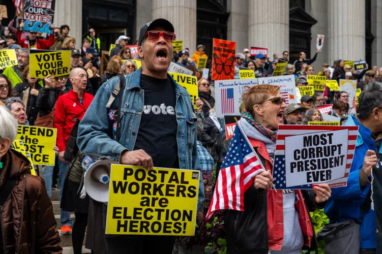No Kings rallies across US urge voters to cast ballots early ahead of midterms